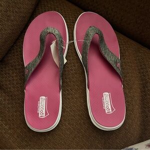 Skechers sandals brand new